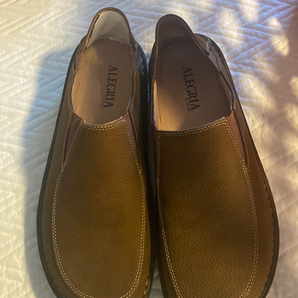 Brand new mens Alegria Loafers